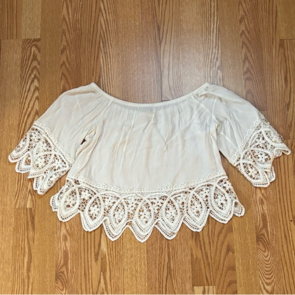 Women's Off-White Lace Trim Top